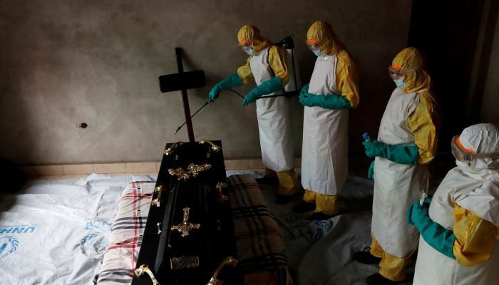 2018-12-09t160451z_916190054_rc1ab2385630_rtrmadp_3_health-ebola-congo © REUTERS/Goran Tomasevic/Proibida reprodução